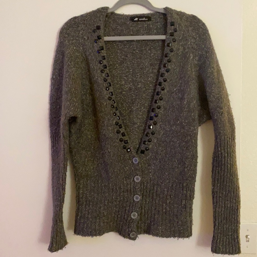 Women grey sweater